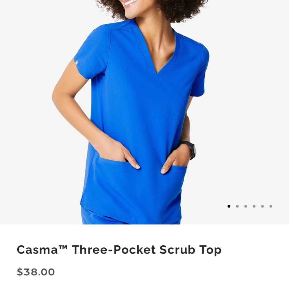 FIGS Casma Three-Pocket Top